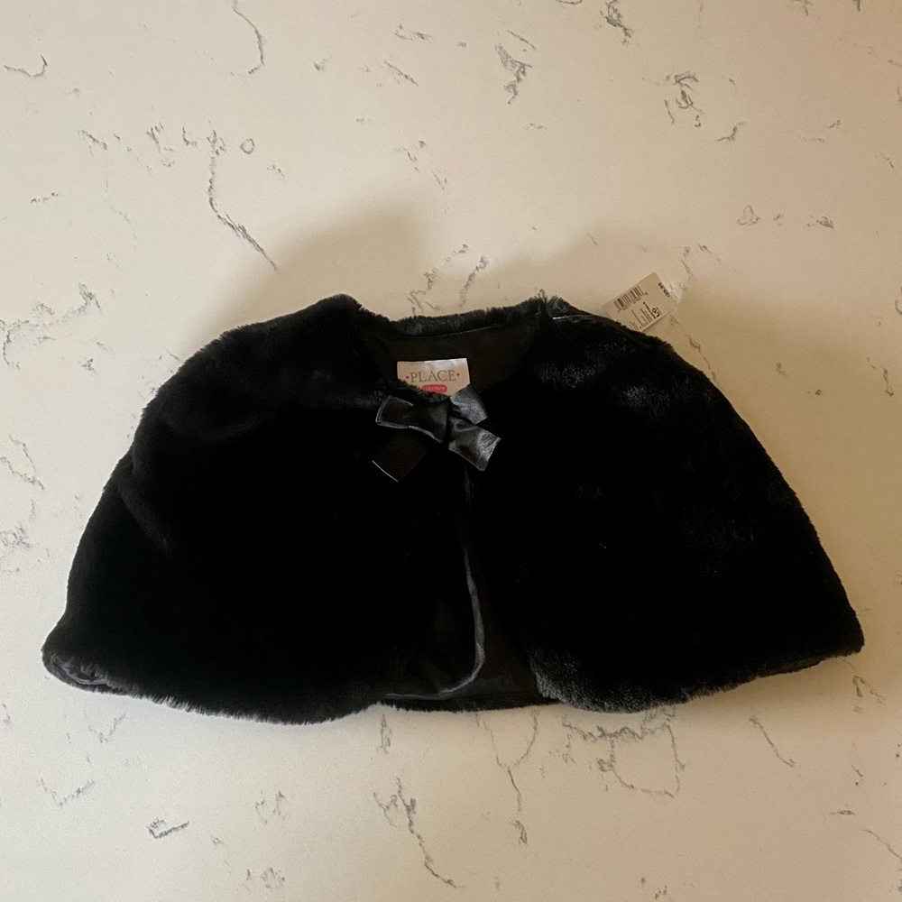 NWT Faux Fur Capelet